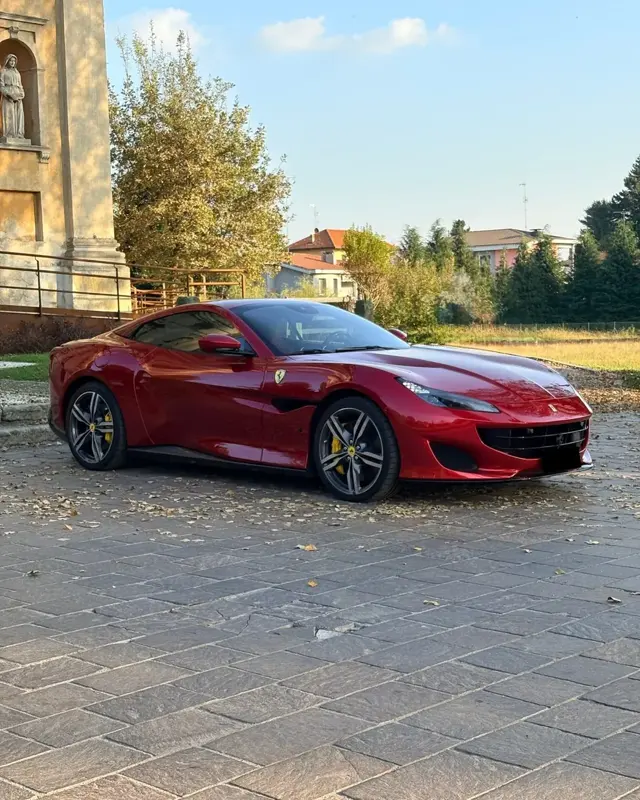 Ferrari Portofino M Rosso Corsa · 620 CV · Cabrio 2+2 posti